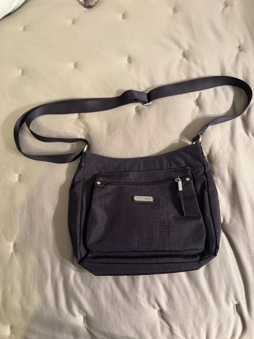 Baggallini Crossbody - Picture 2 of 8